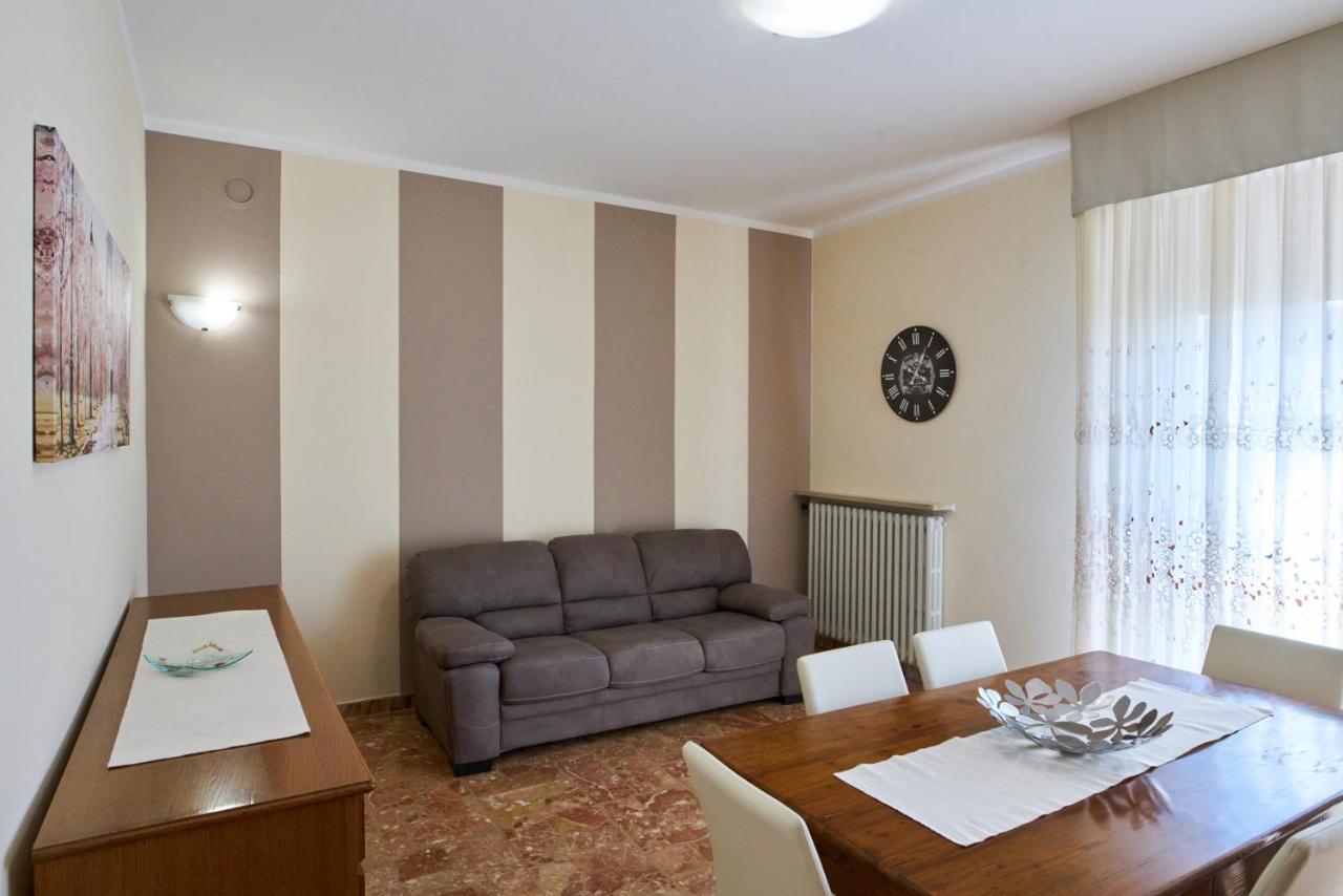 Cinzia'S Holiday Home Desenzano del Garda Exteriör bild