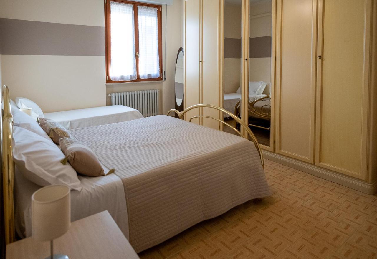 Cinzia'S Holiday Home Desenzano del Garda Exteriör bild